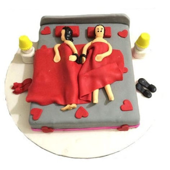 Couple on Honeymoon Cake Couple on Honeymoon Cake