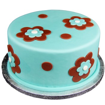 Daisies With Dots Fondant Cake
