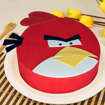 Appealing Angry Bird Fondant Cake Appealing Angry Bird Fondant Cake
