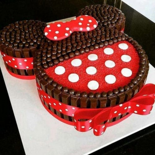 Minnie Mouse Kit Kat Cake Delivery in Noida