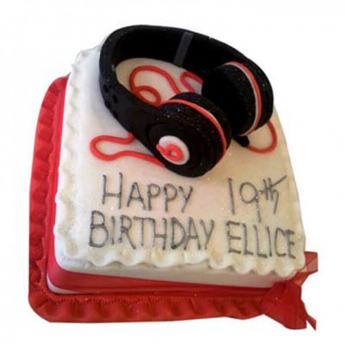 Softy Headphone Fondant Cake Delivery in Noida