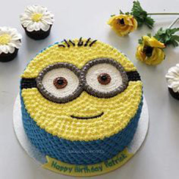 Minion Face Cream Cake Minion Face Cream Cake