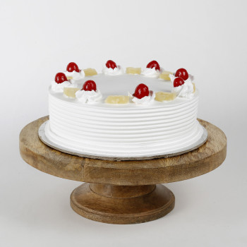 Pineapple Birthday Cake