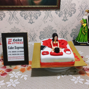 Girl on Top Theme Naughty Cake Girl on Top Theme Naughty Cake
