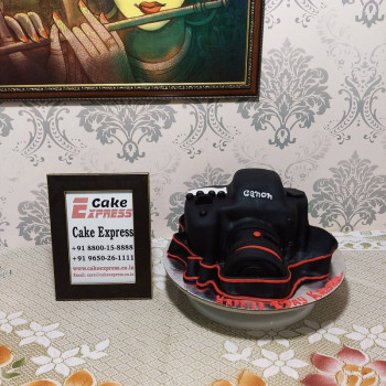 Camera Fondant Cake