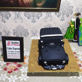 Mahindra Thar Fondant Cake