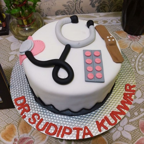 Doctor Theme Fondant Cake Delivery in Noida