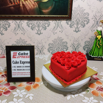 Hot Red Valentine Heart Fondant Cake