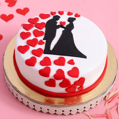 Love Couple Designer Fondant Cake in Noida