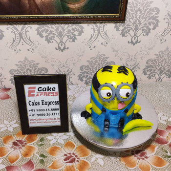 Minion Delight Fondant Cake