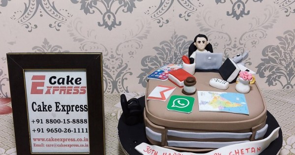 Cake for Computer enthusiast or Workaholic – 1.0Kg - Lankaeshop.com |  Online Shopping Site in Sri Lanka