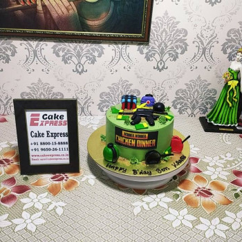 PUBG Semi Fondant Birthday Cake