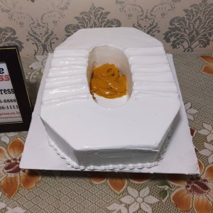 Coolest Toilet Cake