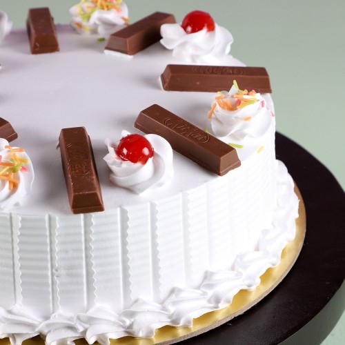 KitKat Vanilla Cake Delivery in Noida