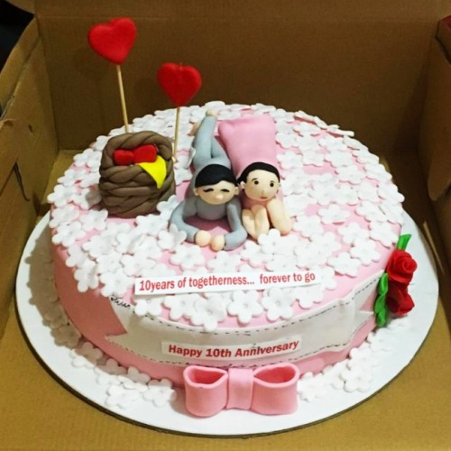 Couple 10th Anniversary Fondant Cake Delivery in Noida