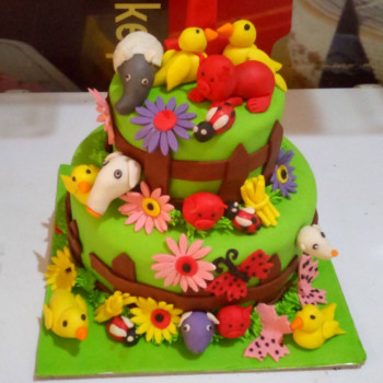 2 Tier Flower Garden and Animal Cake 2 Tier Flower Garden and Animal Cake