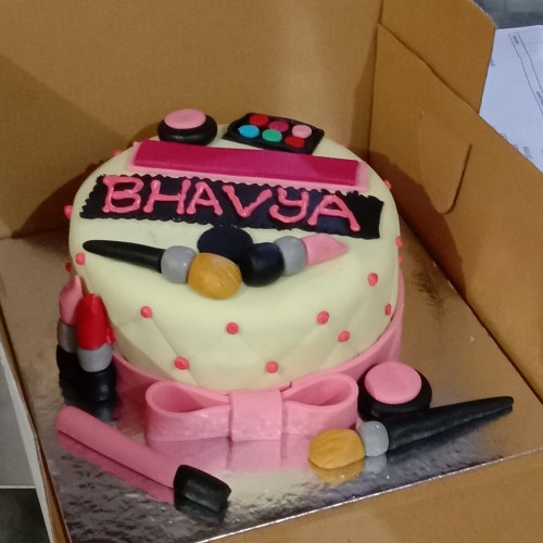 Makeup Theme Birthday Cake Delivery in Noida