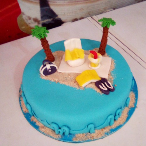 Retirement Beach Theme Cake Delivery in Noida