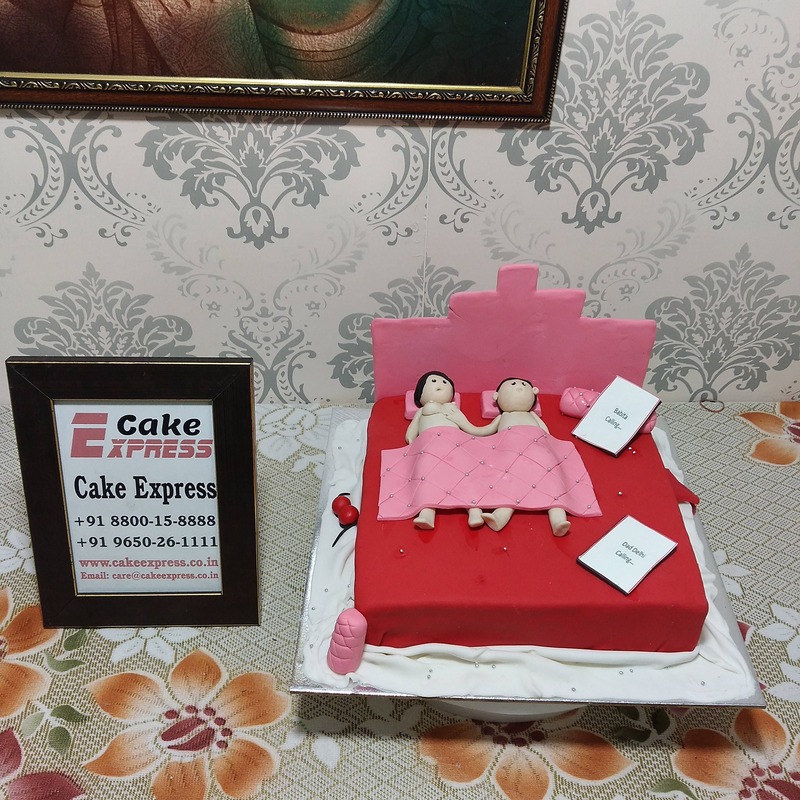 Naughty Couple Having Fun Fondant Cake - CE-01728